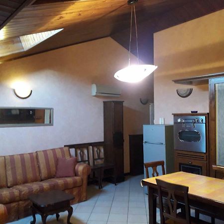 Poviglio  Appartamento In Piazza Umberto I A Poviglio מראה חיצוני תמונה